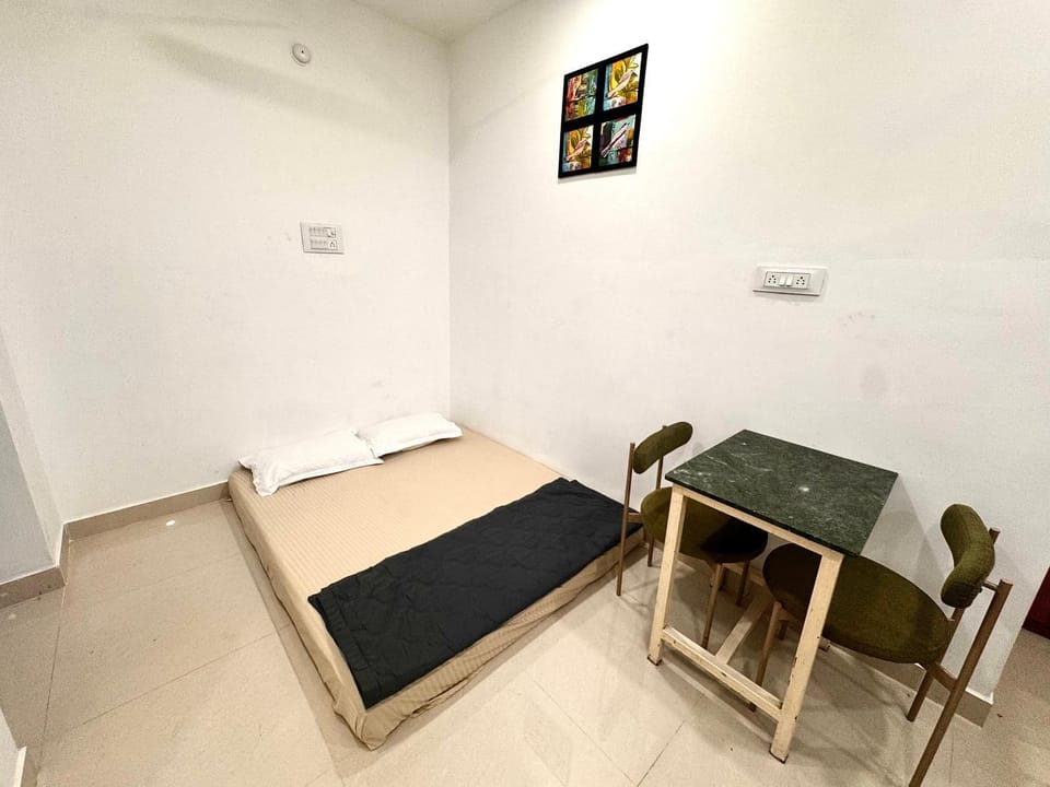 Vibes stay in 5 Bed and Breakfast in Hyderabad