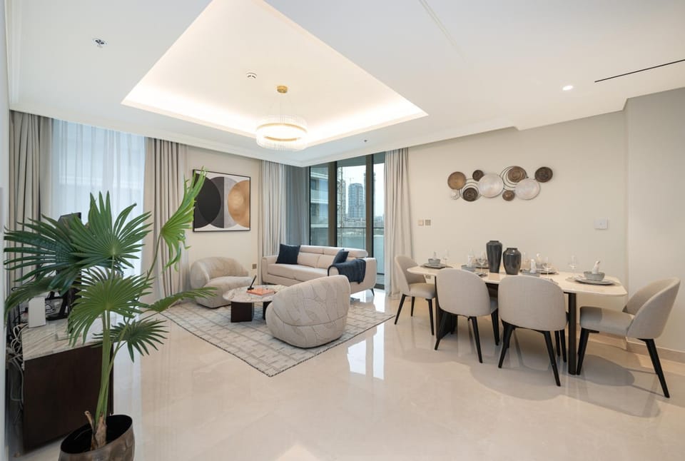 Living room, Seating area, Dining area