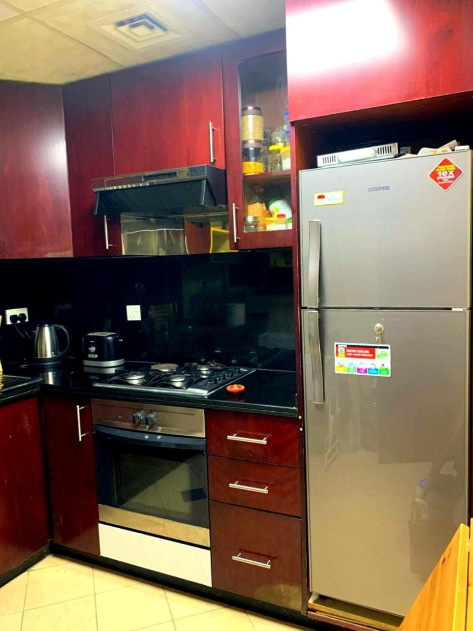 Come experience Dubai Marina with luxury capsule Apartment in Dubai