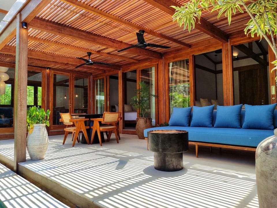 Day, View (from property/room), Balcony/Terrace, Seating area