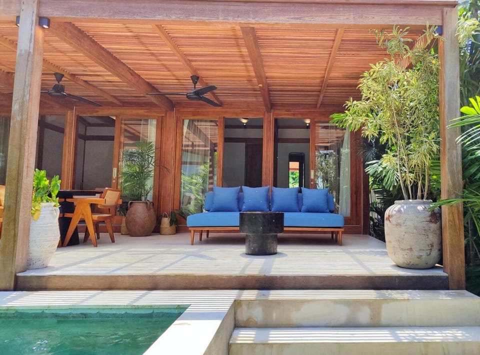 NEW Villa Whitehaven, 2 Bed Paradise, Kuta Central Villa in Pujut