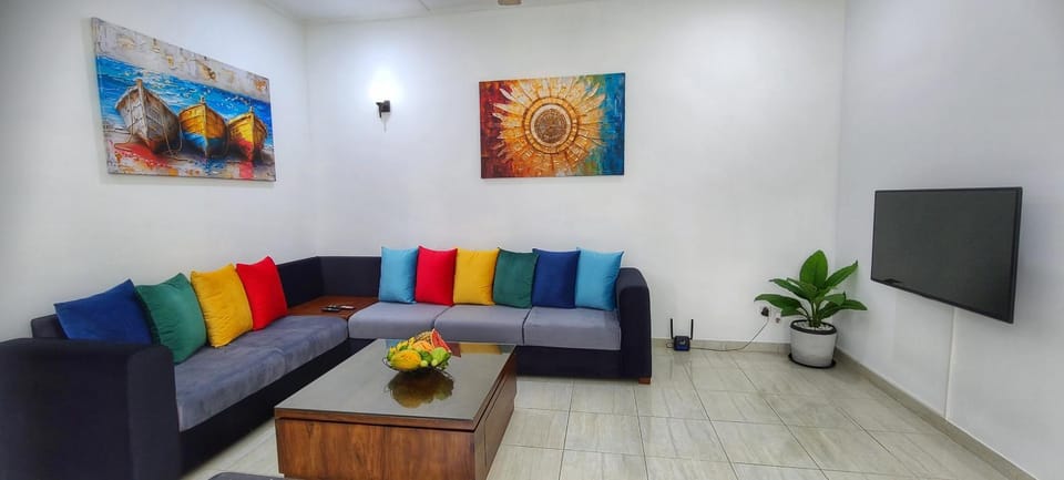 Communal lounge/ TV room, TV and multimedia, Living room, Seating area, Evening entertainment