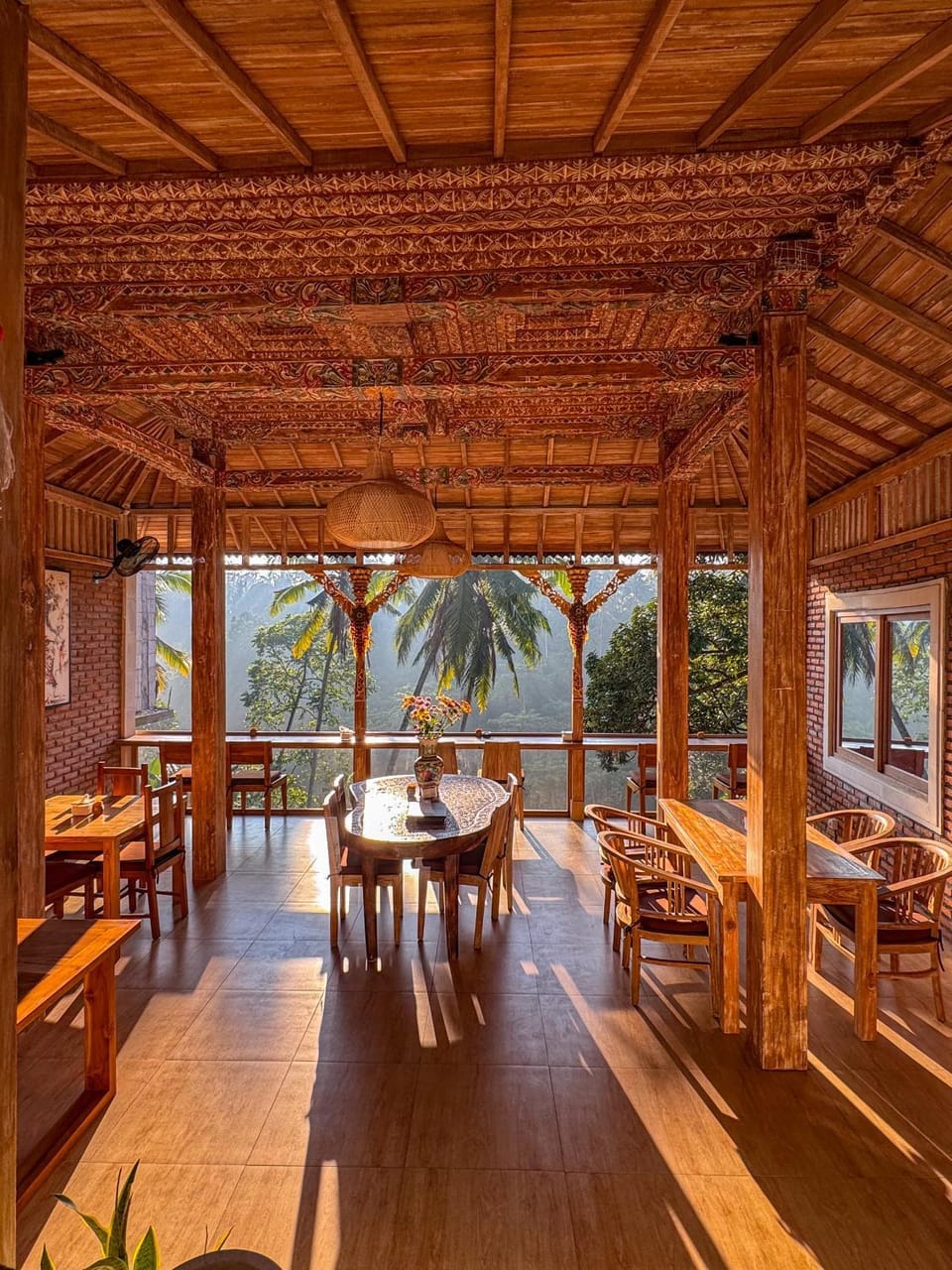 Restaurant/places to eat, Seating area