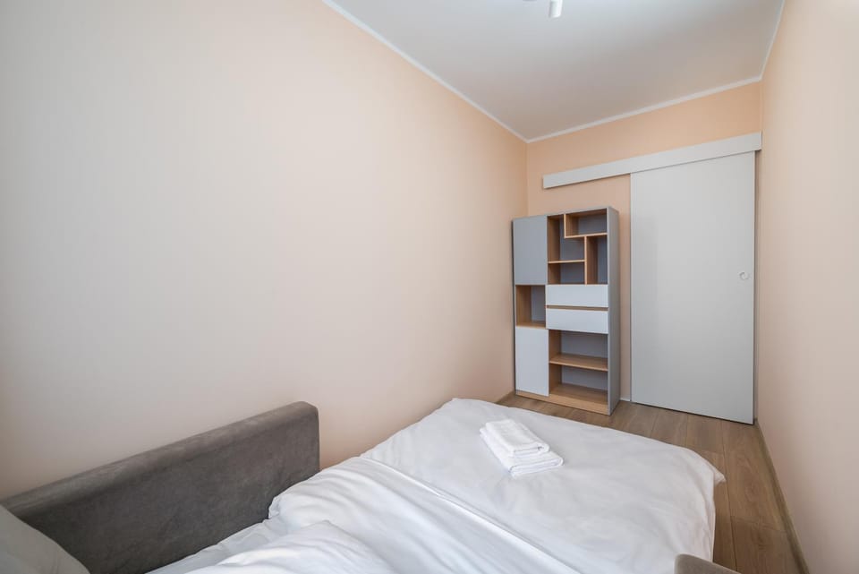 Bed, Photo of the whole room, Bedroom, towels, wardrobe