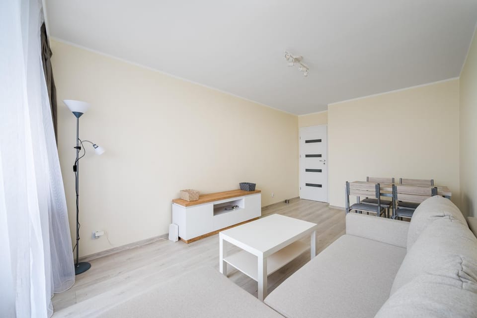 Bed, Living room, Photo of the whole room, Seating area, Bedroom