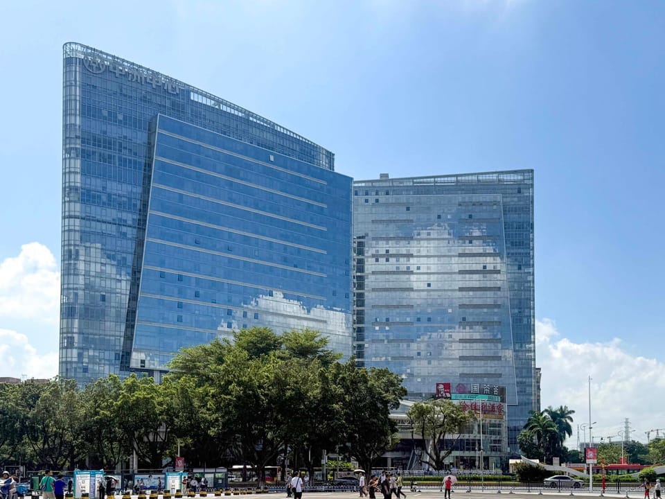 Property building, Day, City view, Location