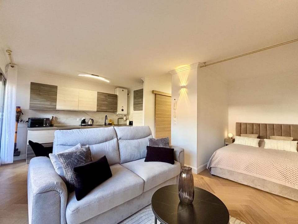 Kitchen or kitchenette, Living room, Photo of the whole room