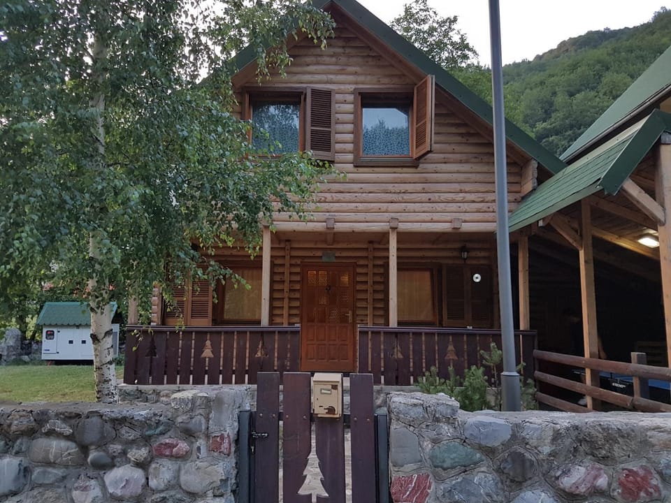 Facade/entrance, Table tennis