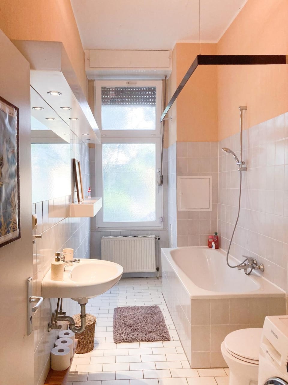 Shower, Toilet, Bathroom, Bath, towels