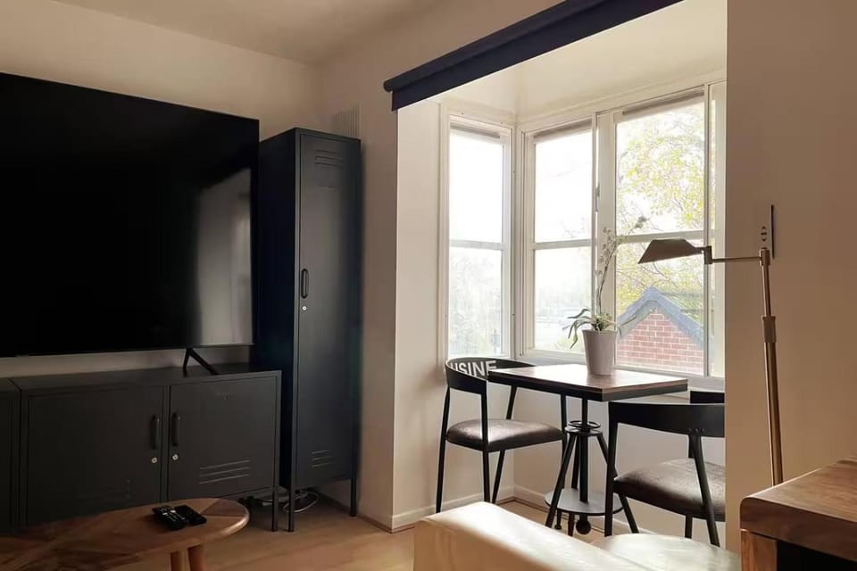 The Industrial Apartment in London Borough of Ealing