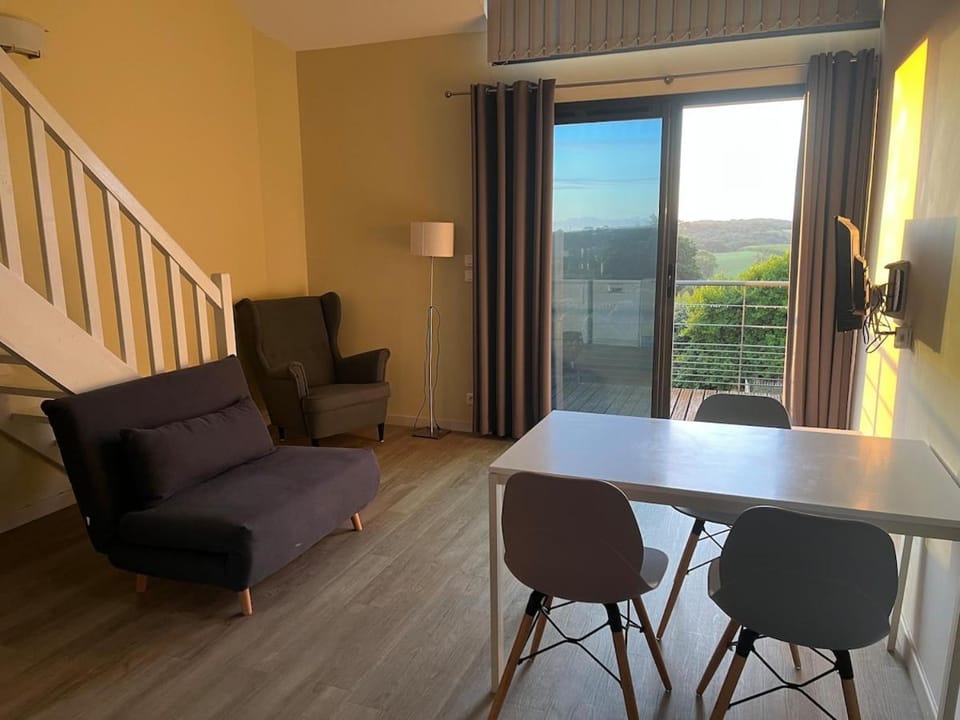 View (from property/room), Living room, Seating area, Dining area