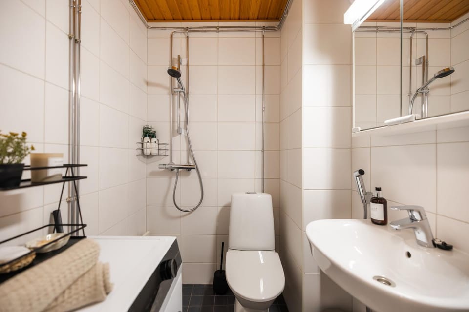 Shower, Bathroom, towels