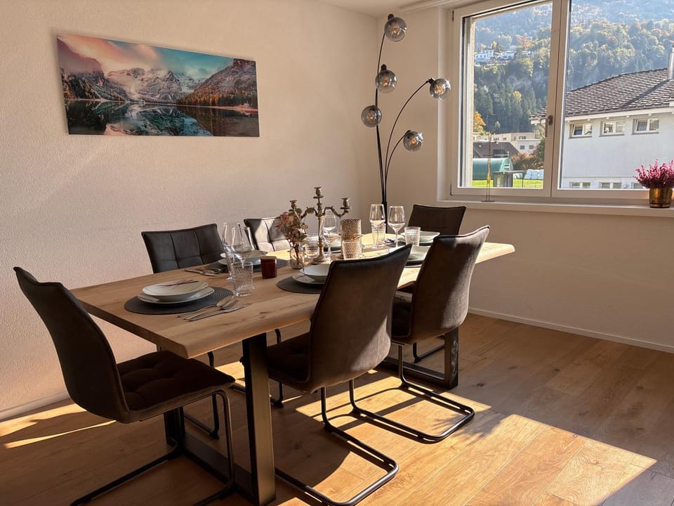 Seating area, Mountain view