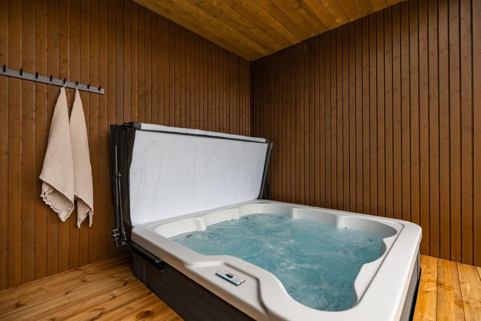 Hot Spring Bath, Hot Tub, Spa and wellness centre/facilities, Open Air Bath