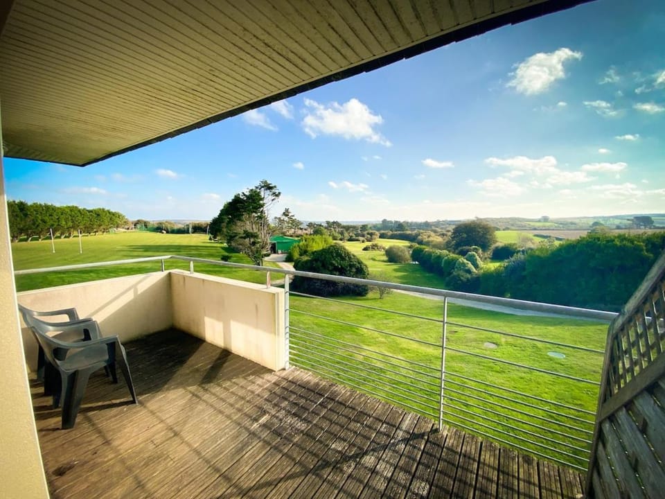 Appartement T2 N5 calme et cosy sur un golf Apartment in Plouarzel