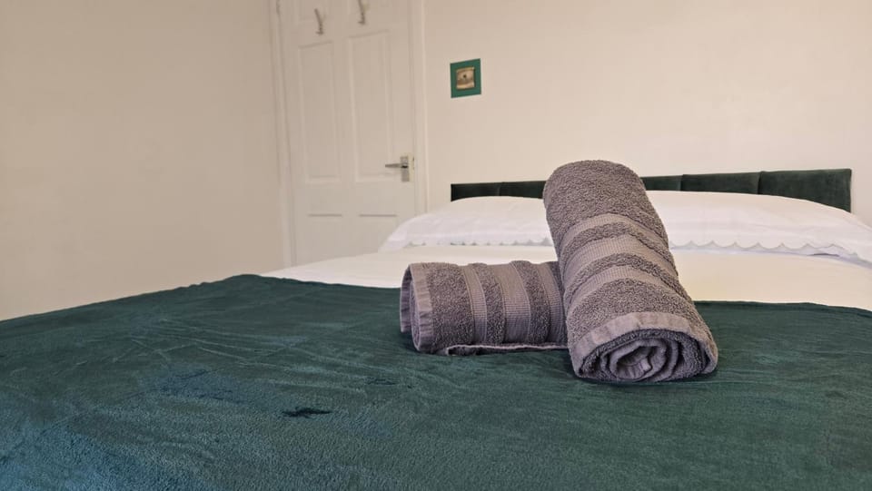 Bed, Bedroom, wardrobe