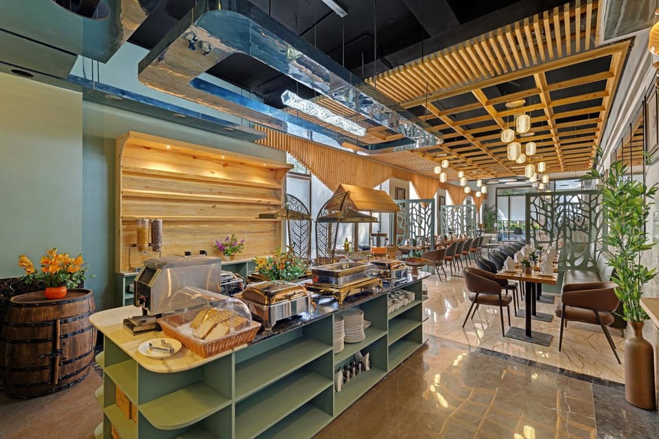 Restaurant/places to eat, Breakfast, Buffet breakfast