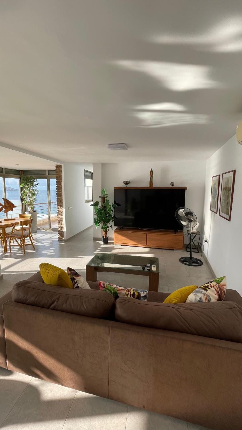 Communal lounge/ TV room, Dining area