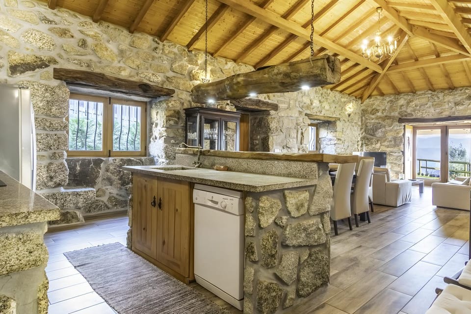 Property building, Kitchen or kitchenette, Living room