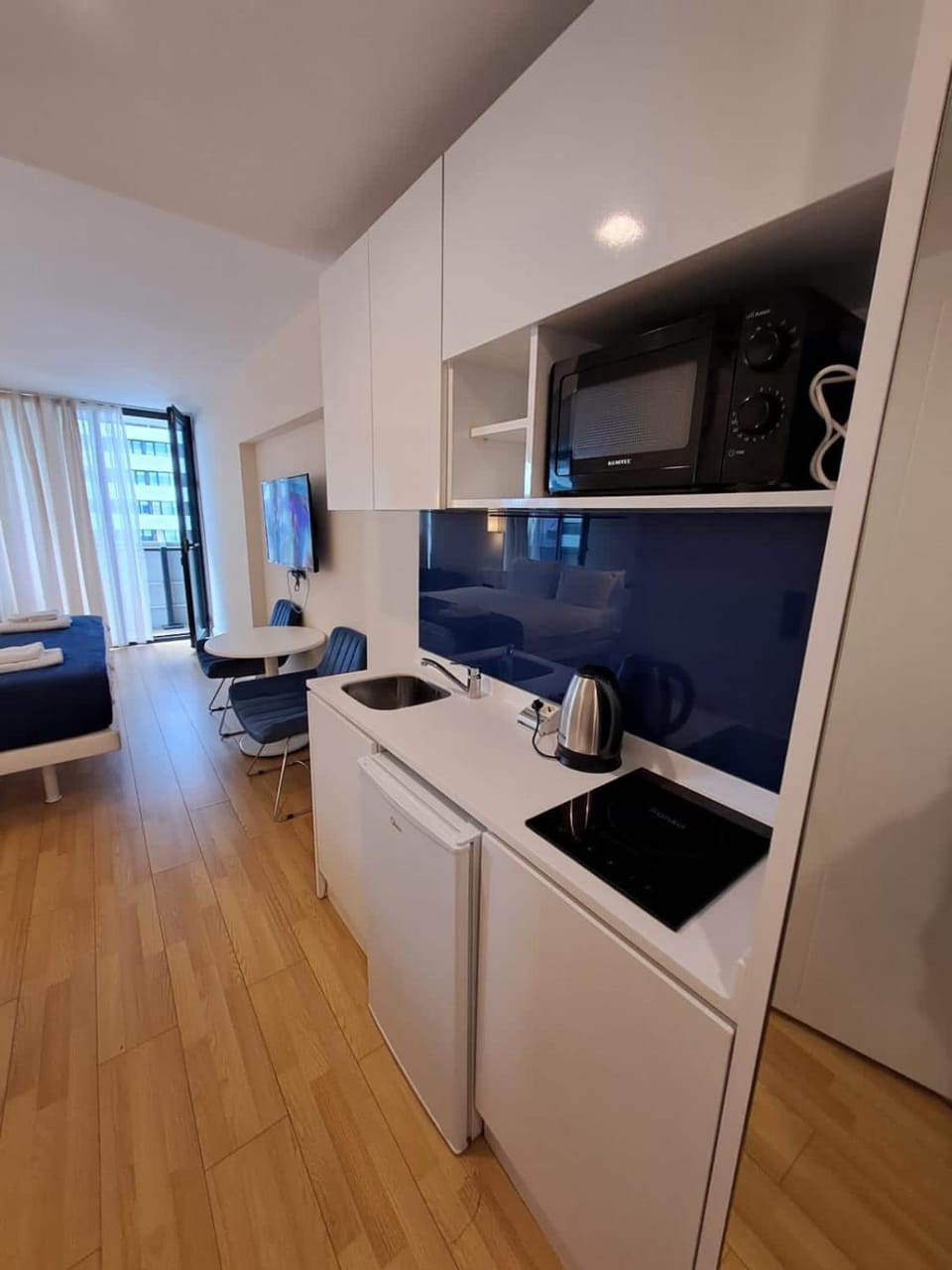 TV and multimedia, Kitchen or kitchenette, Living room, Seating area, minibar, oven, pet friendly, stove