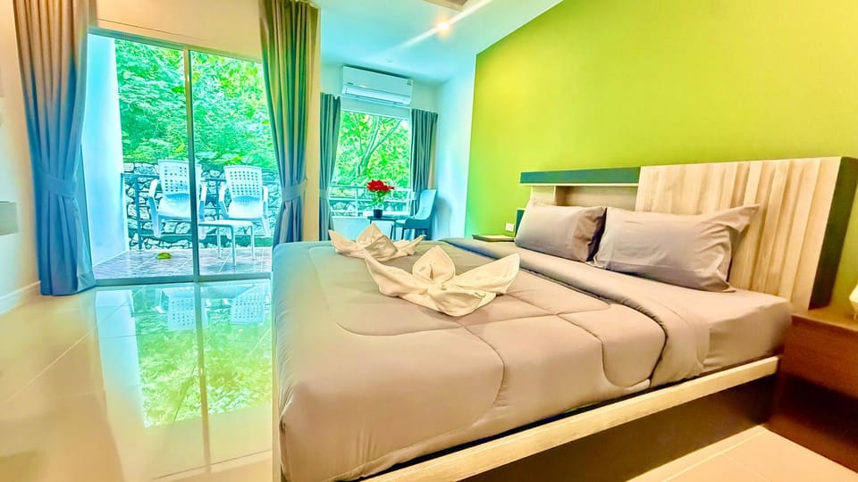 Bed, Bedroom