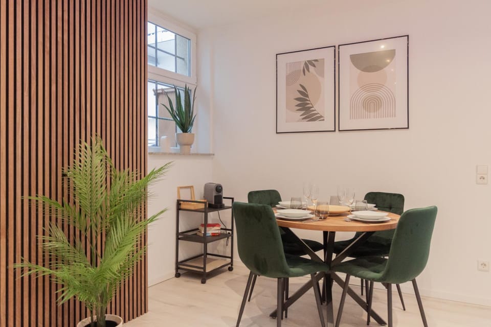 Coffee/tea facilities, Food