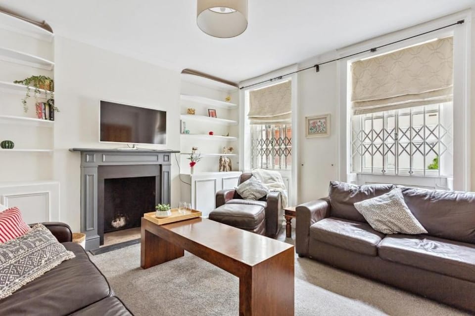 Stylish 2-Bed Flat by Paddington & Hyde Park - By Tempstay Apartment in City of Westminster