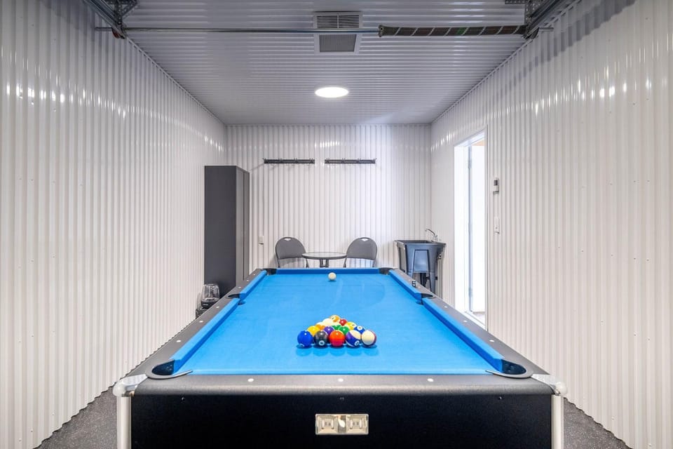 Sauna & Pool Table - Nordik Attitude Chalet in Quebec