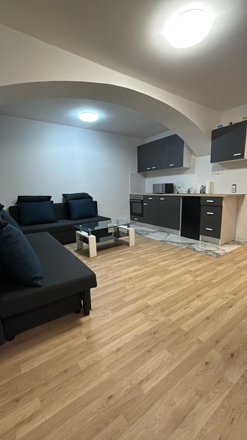 Kitchen or kitchenette, Living room