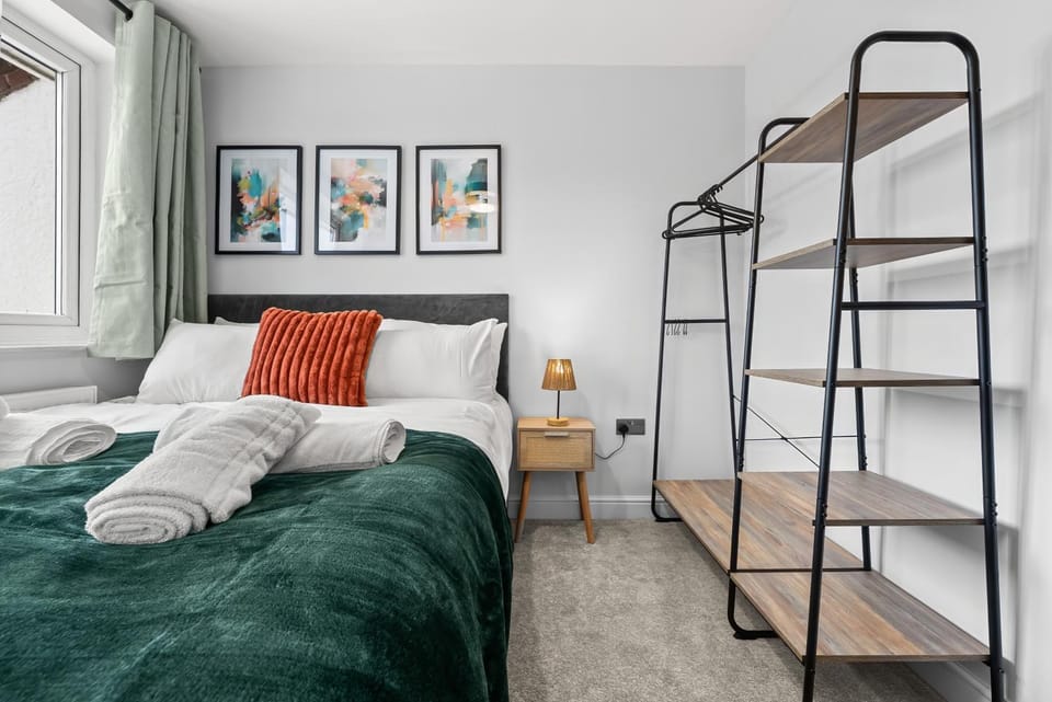 Bed, Bedroom