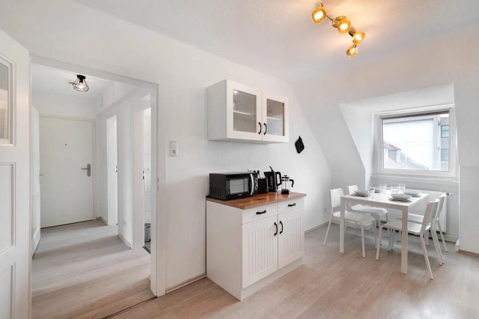 Property building, Kitchen or kitchenette, Living room