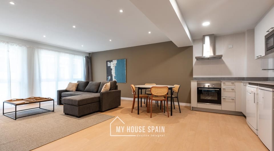 MyHouseSpain - Edificio Vanguardia Apartment in Gijón