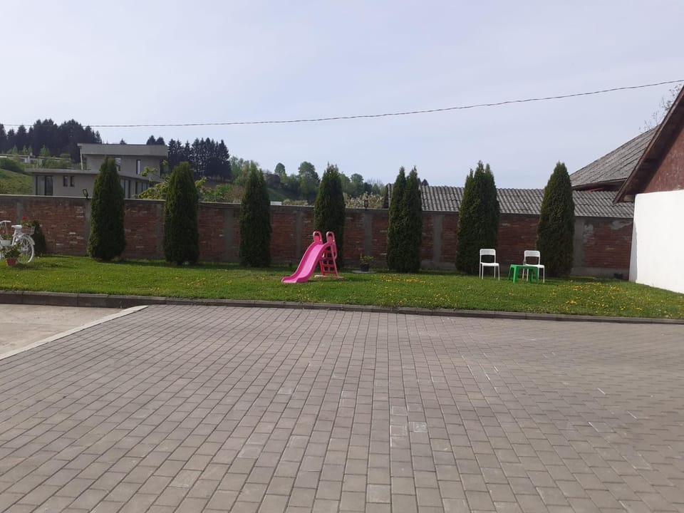 Green Garden Bed and Breakfast in Romania