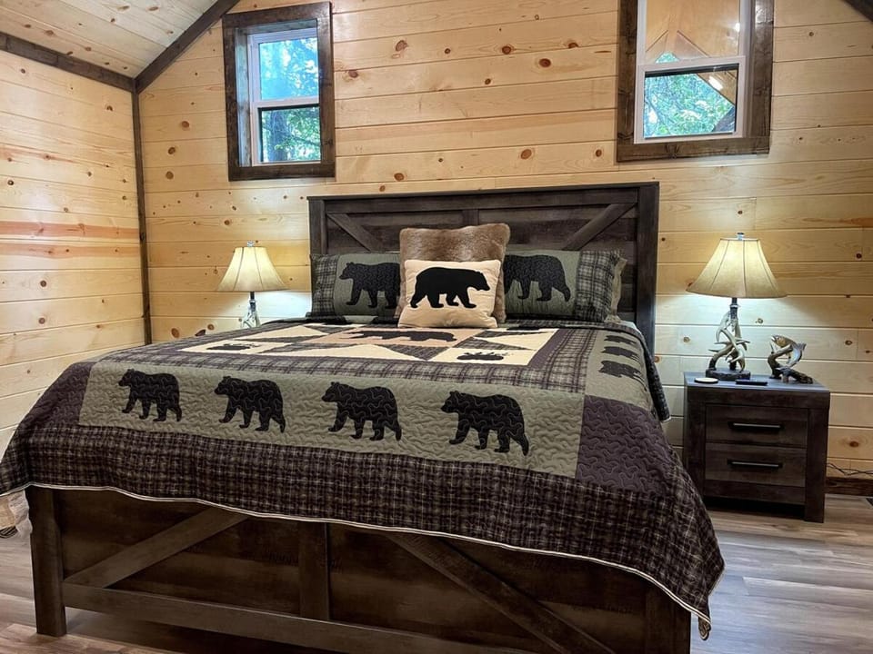 Bear with Me Cabin in Broken Bow Cabin in Broken Bow