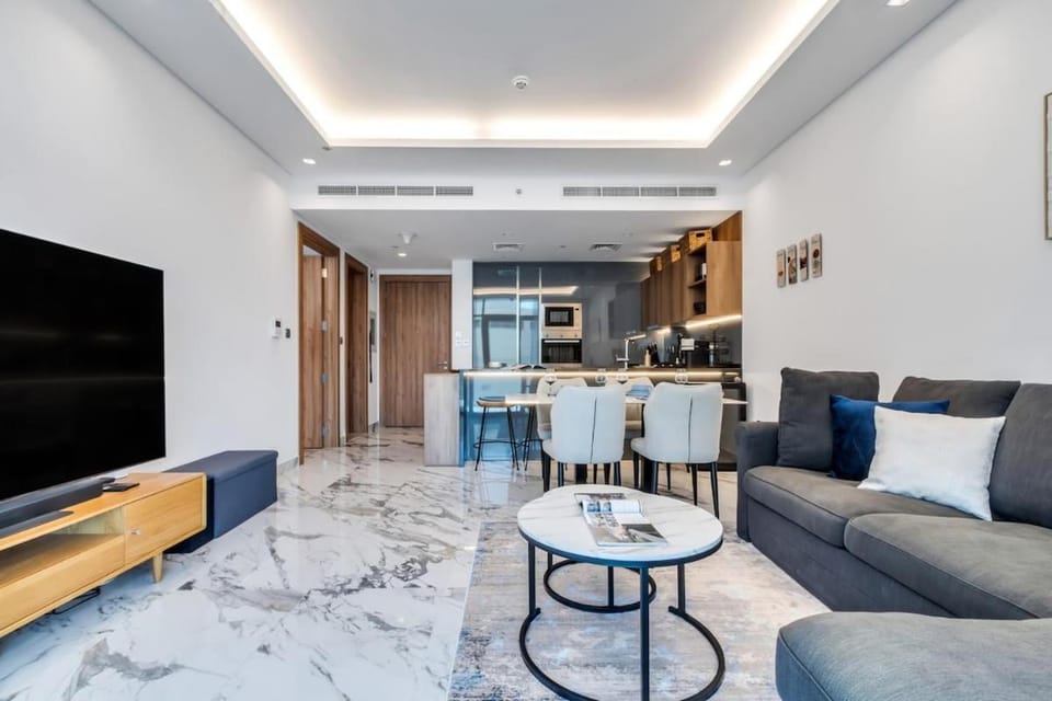 Cozy & Spacious 1BR in JVT Apartment in Dubai