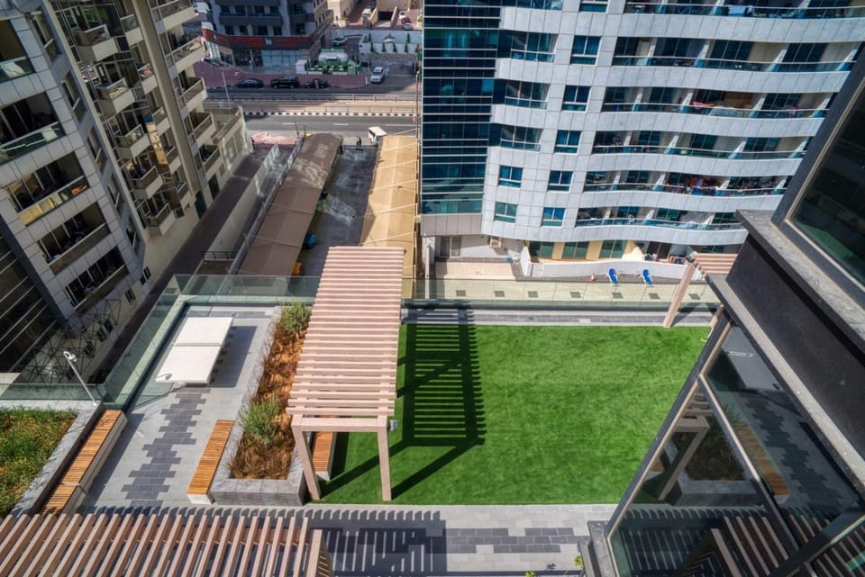 Elegant 2-Bedroom Apartment | Stylish Design | Bright & Spacious Apartment in Dubai
