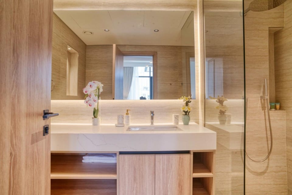 Elegant 2-Bedroom Apartment | Stylish Design | Bright & Spacious Apartment in Dubai