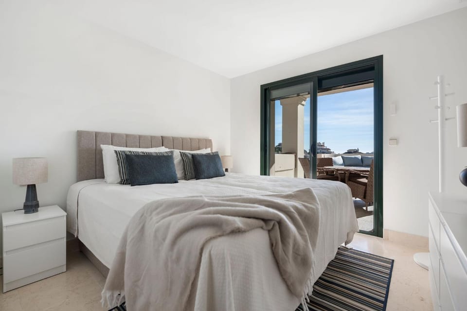 Benahavis Golf Resort 6 Pools Full Spa Apartment in Costa del Sol