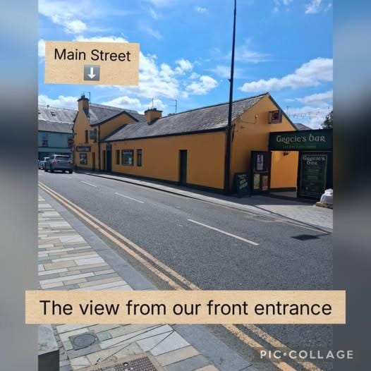 Day, Neighbourhood, Text overlay, Street view, Location
