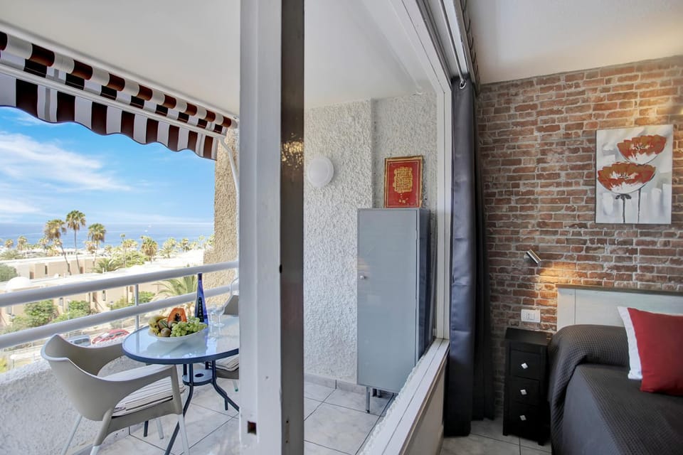 Nice Estudio Jaf Borinquen Sea Views Las Americas Apartment in Costa Adeje