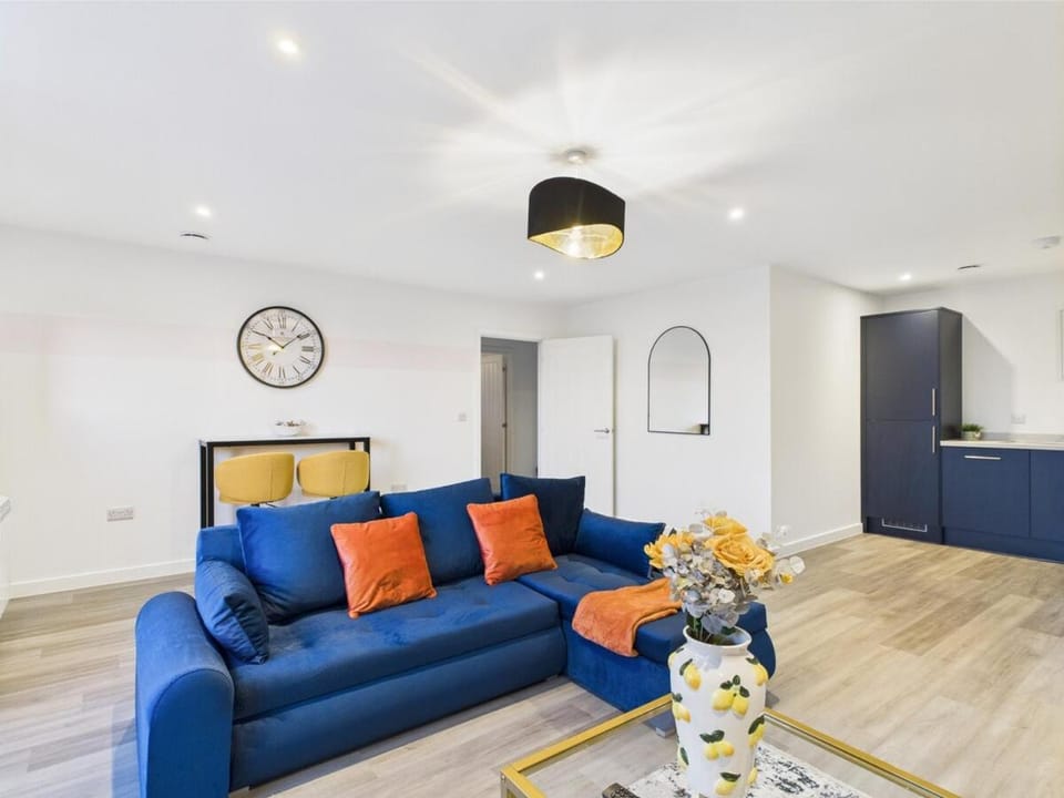 Kitchen or kitchenette, Living room, Seating area