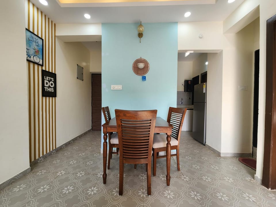 Seating area, Dining area