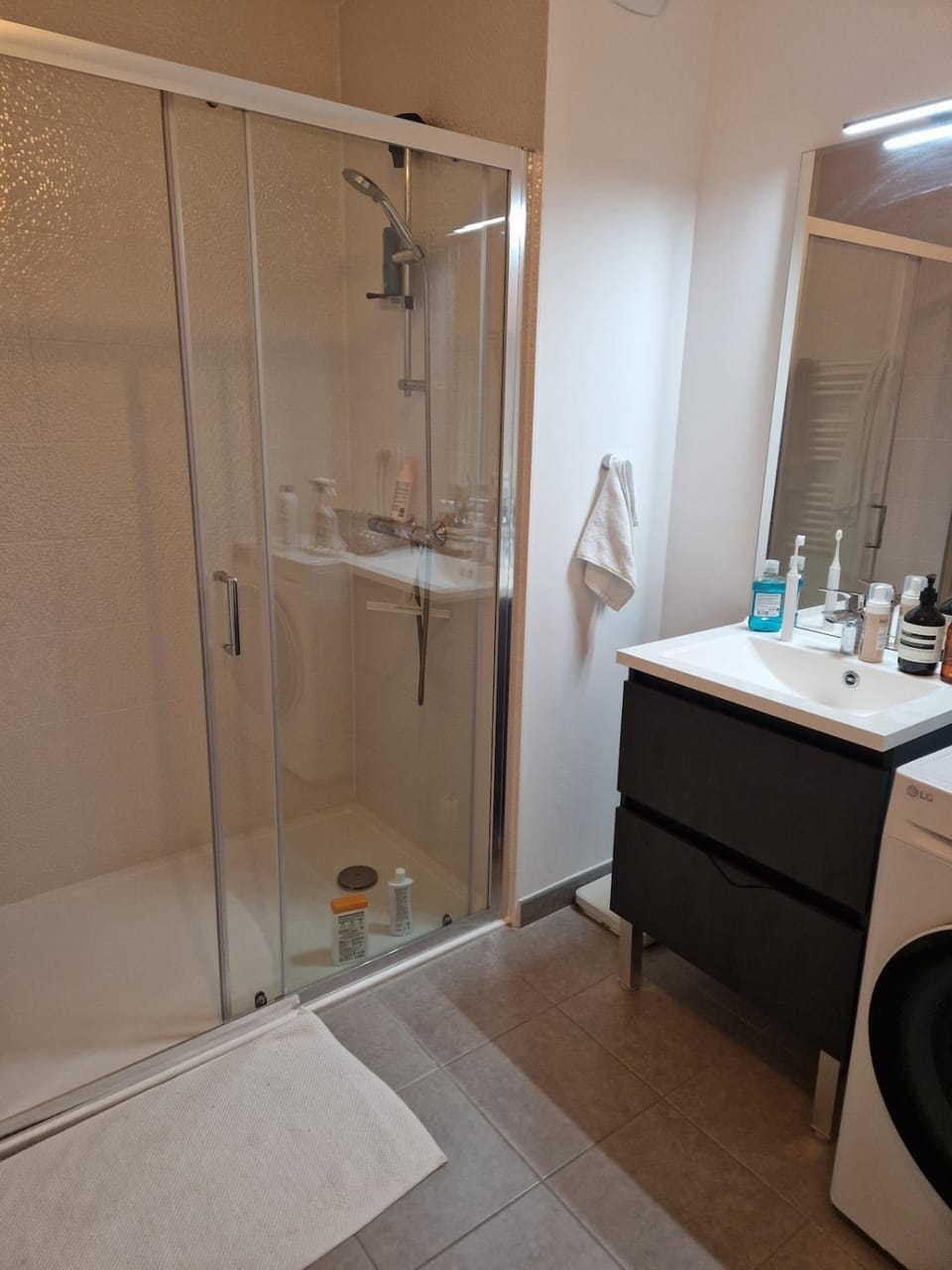 2 chambres, avec balcon, à 8 min des plages en voiture Apartment in Plérin