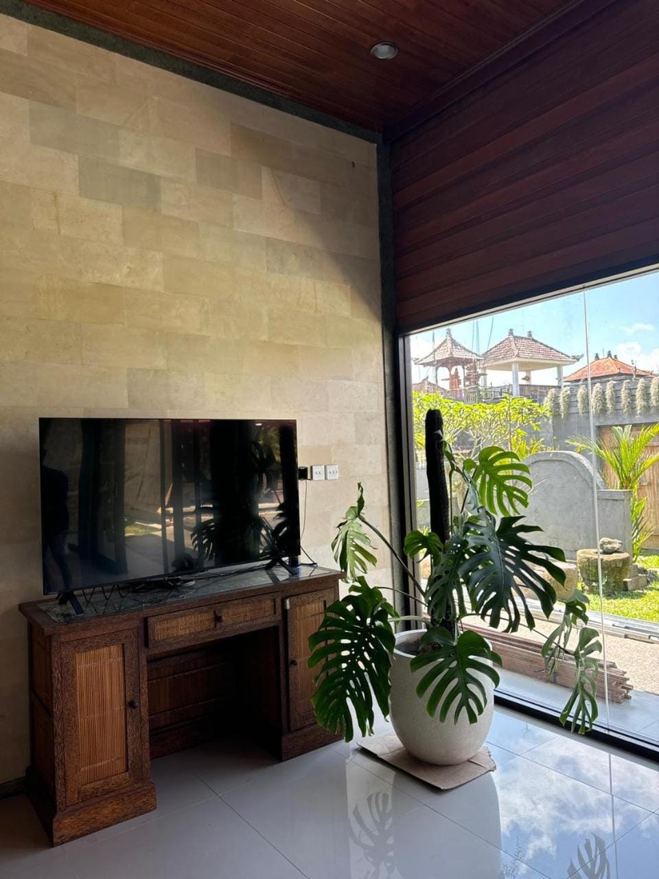 Communal lounge/ TV room, TV and multimedia, Evening entertainment