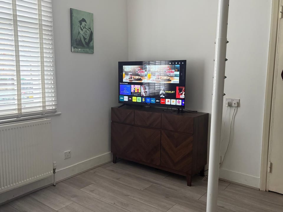 1 bedroom garden flat London Apartment in London Borough of Southwark