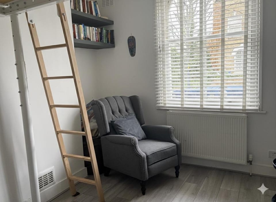 1 bedroom garden flat London Apartment in London Borough of Southwark