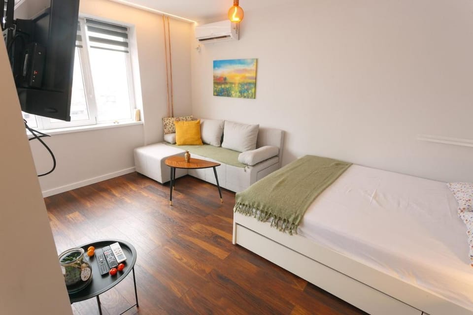 Serdica Tower View DT Parking Wi-Fi AC Apartment in Sofia