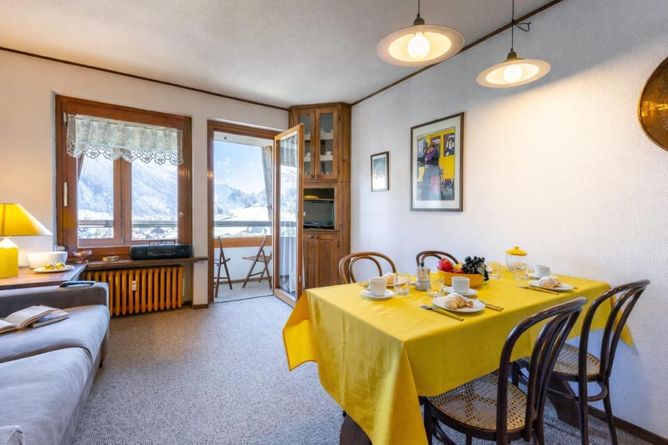 Hostdomus - On the slopes Apartment in Sestriere