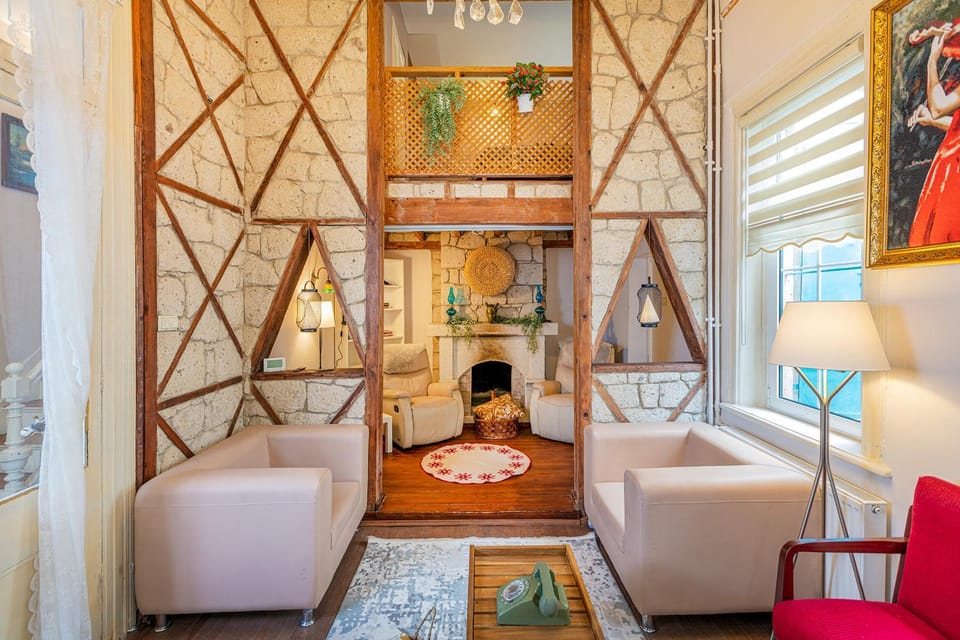 Living room, Seating area