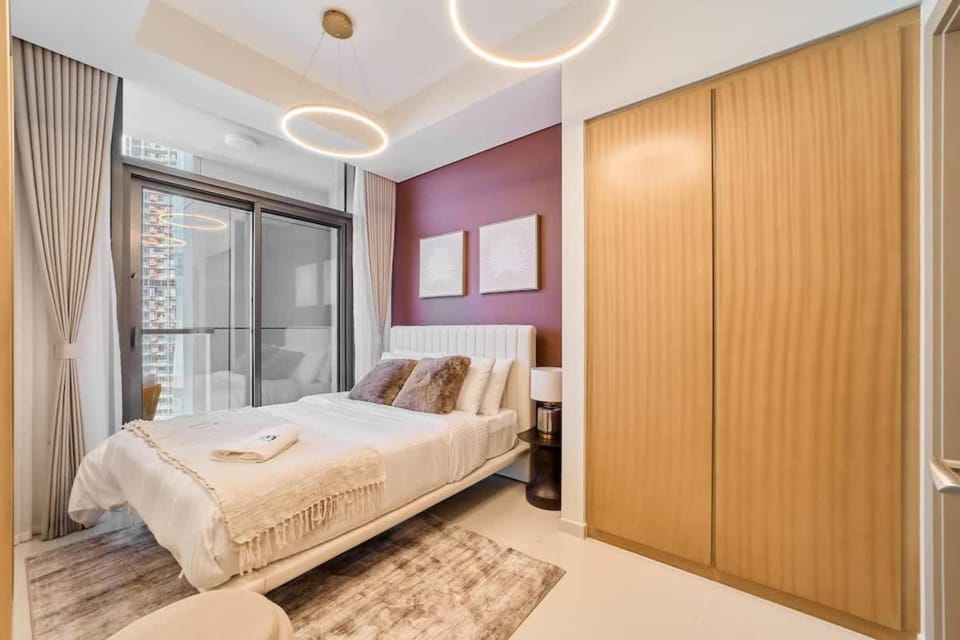 FAM Living - 2 Bedroom Aykon City Dubai Apartment in Dubai